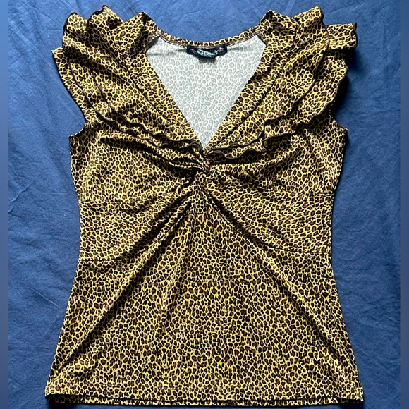 Suzie in the City 🐆 - Picture 1 of 2